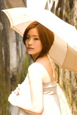 公在客厅里吃我奶涨奶